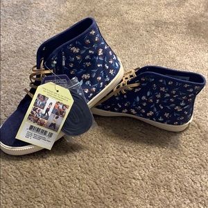 Toms Camarillo boots size 5